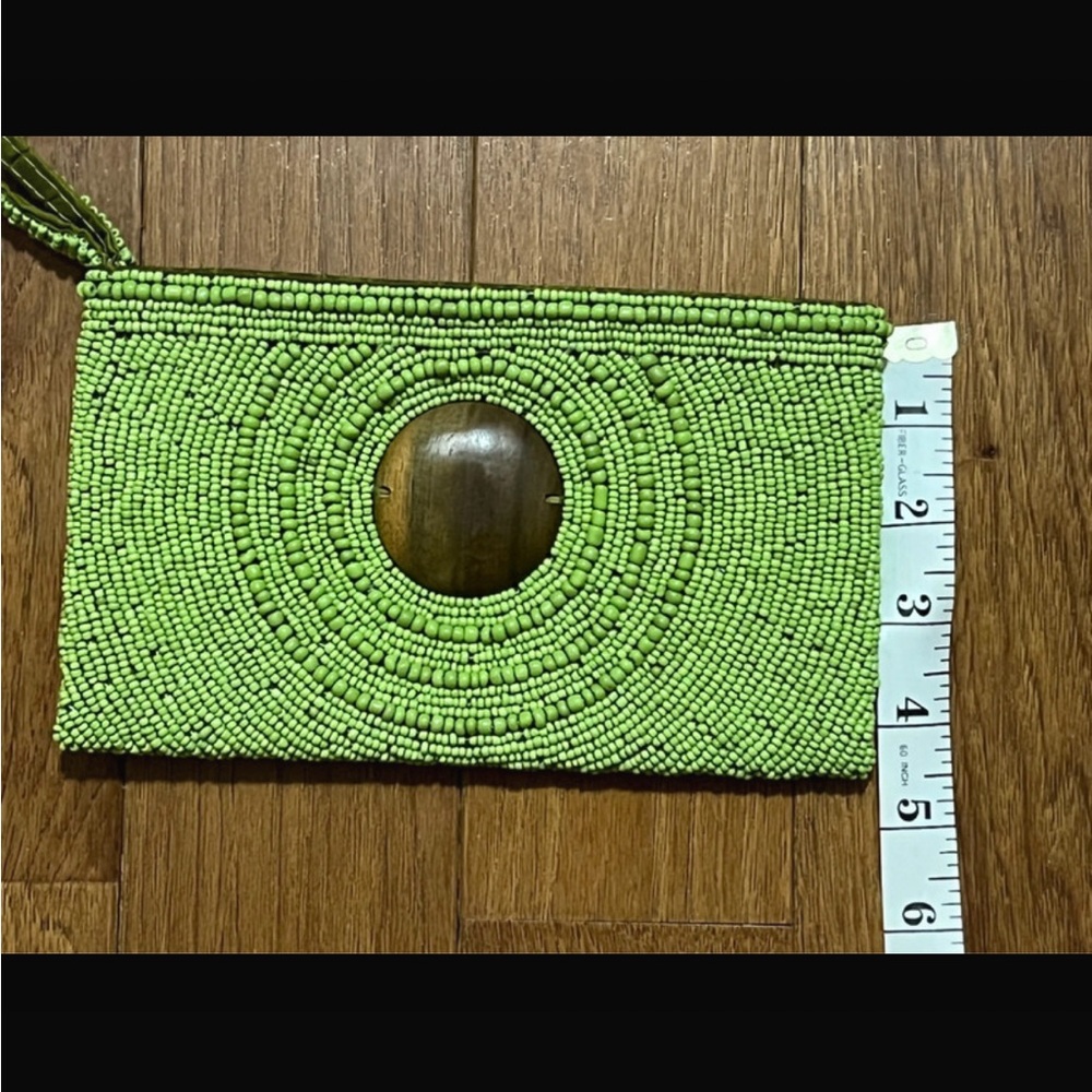 Beaded Green Wristlet Clutch with Wooden Accent - Picture 4 of 6
